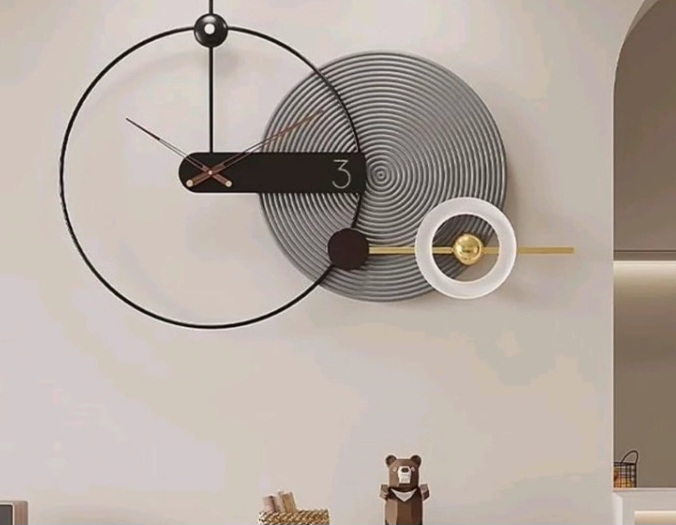 ساعت دیواری چوب و فلز مدل H۴۲۰